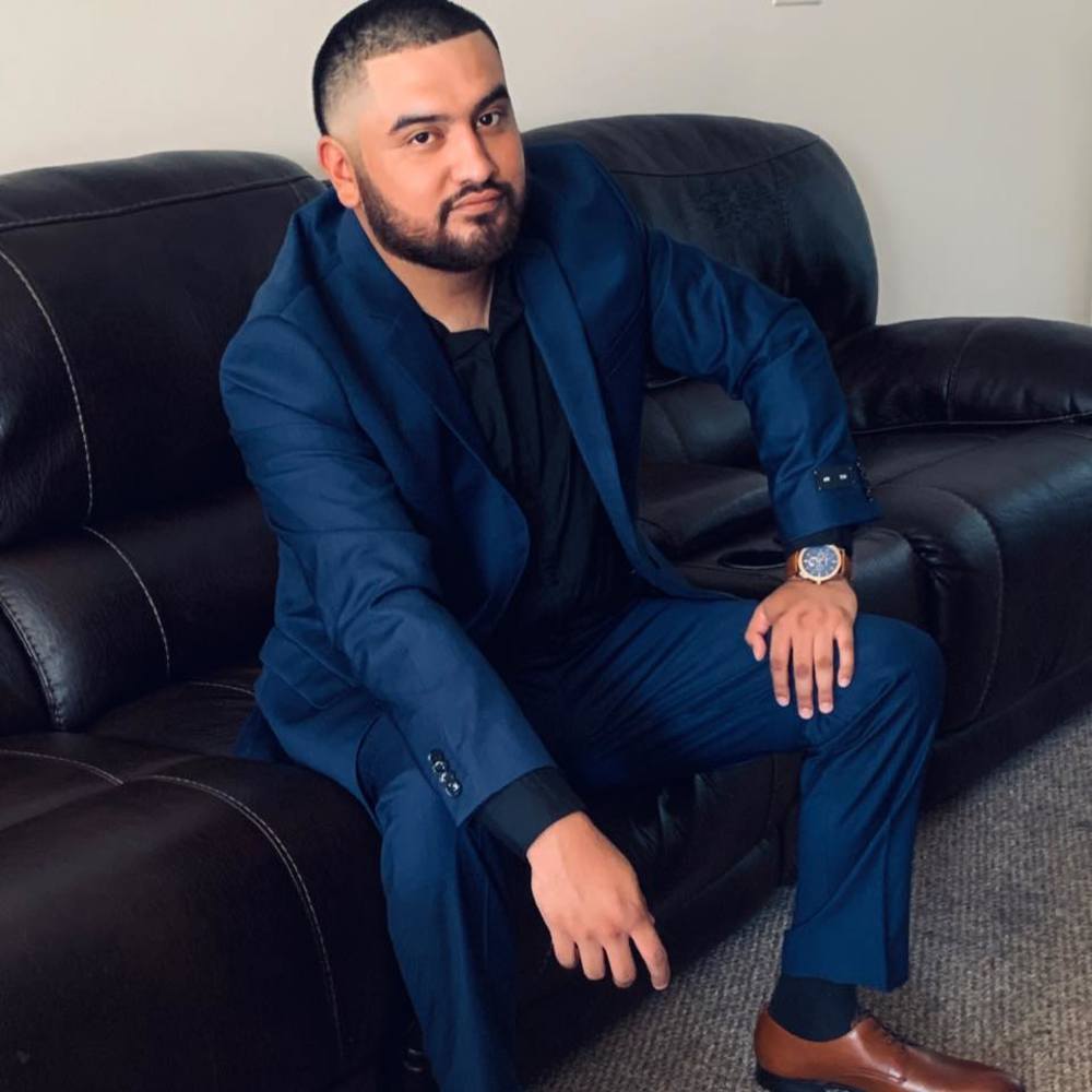 Meet your Posher, Javier
